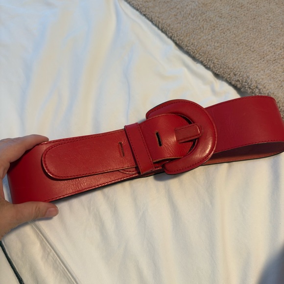 3 Wide waist leather belts - Picture 2 of 11